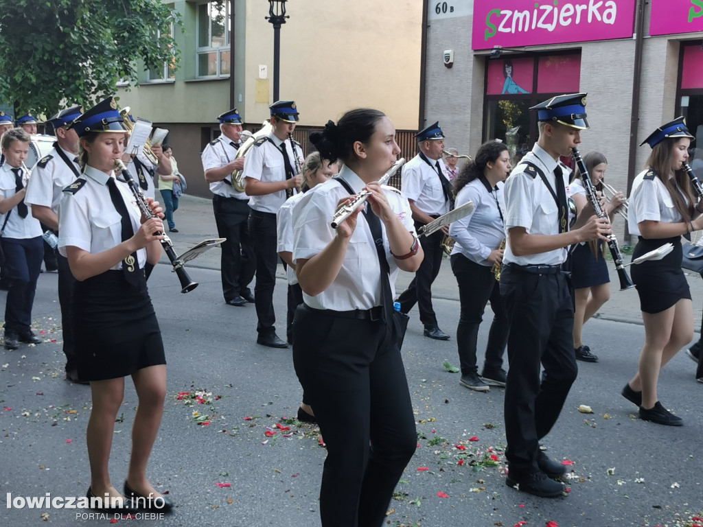 Procesja przeszła Alejami Sienkiewicza