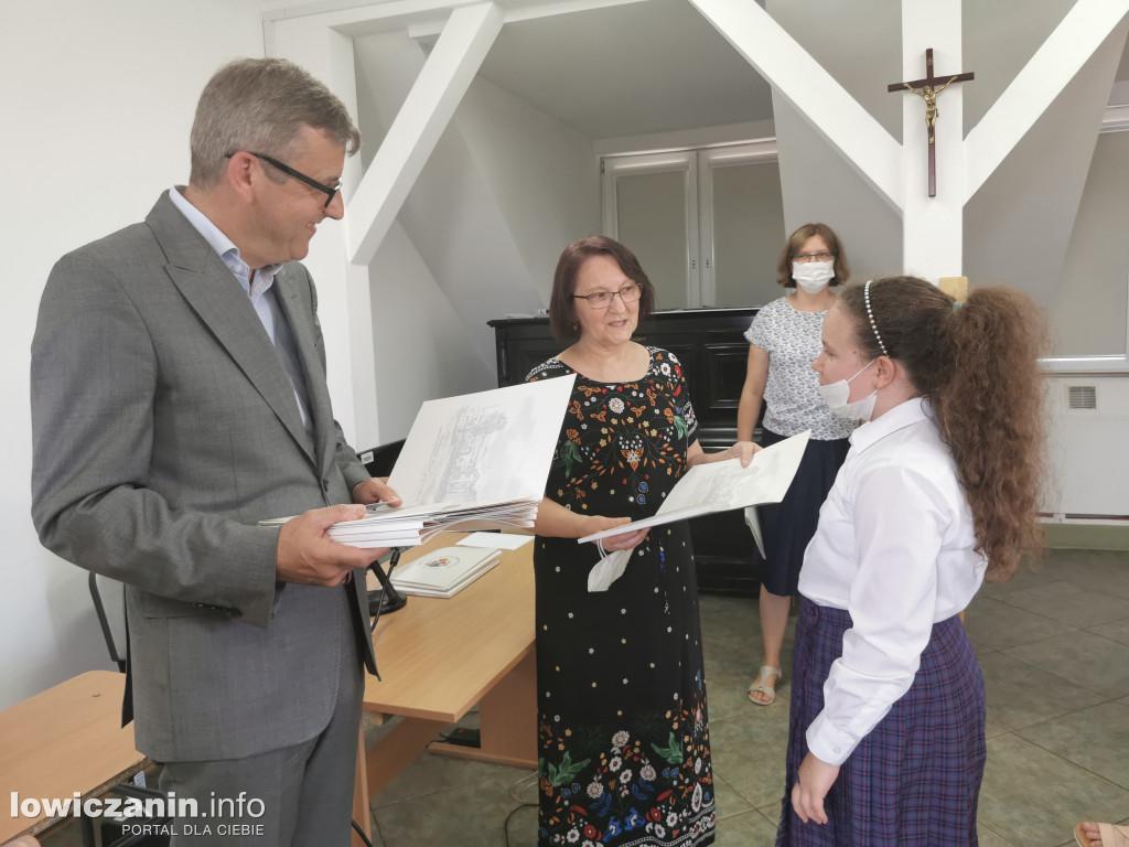 Pijarska nagrodziła za czytanie książek