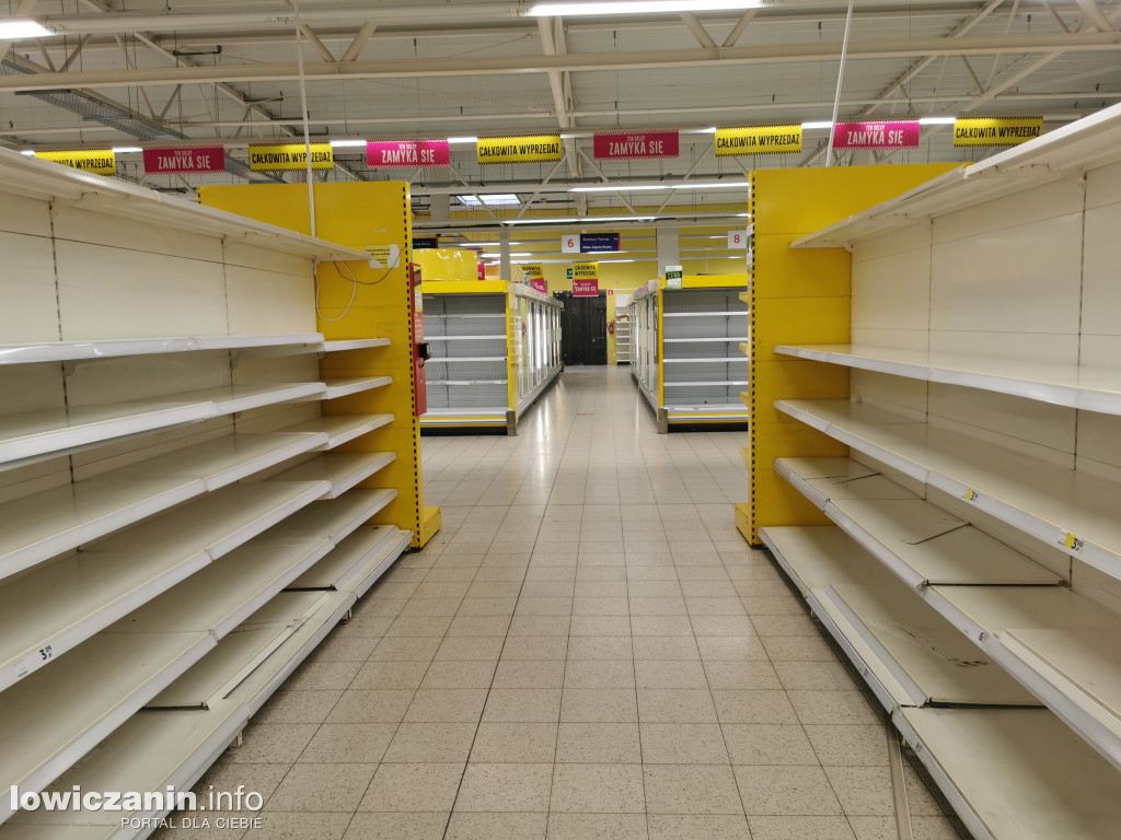 Ostatni dzień Tesco w Łowiczu