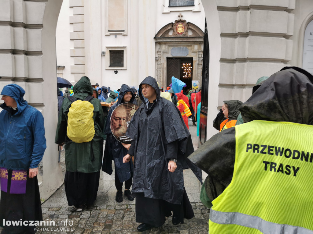 Wyjście pielgrzymki z Łowicza