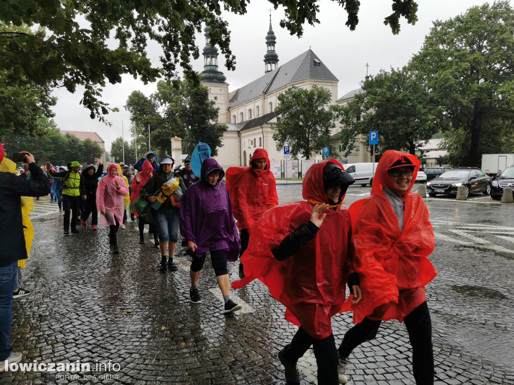 Wyjście pielgrzymki z Łowicza