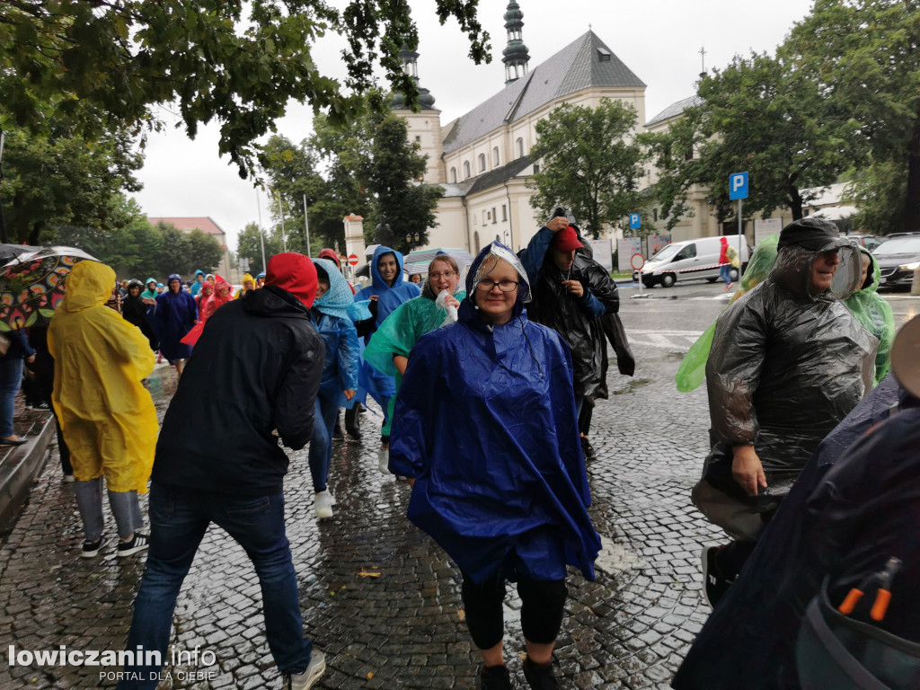 Wyjście pielgrzymki z Łowicza