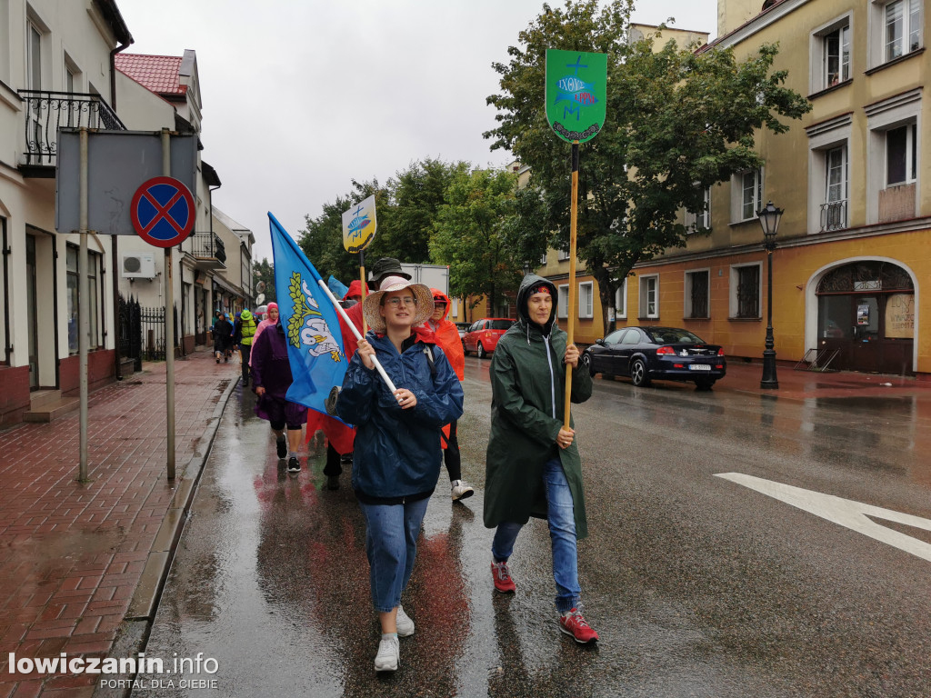 Wyjście pielgrzymki z Łowicza