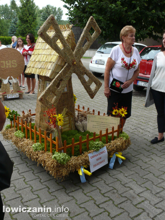 Dziękowali za plony w łowickiej katedrze