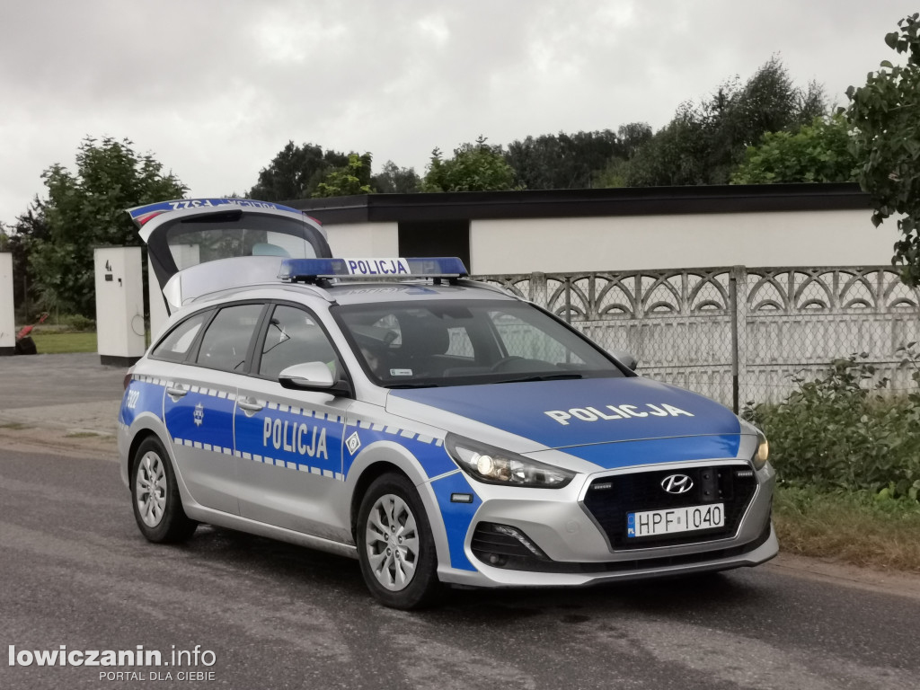 Audi wjechało do ogrodu przy ul. Małszyce