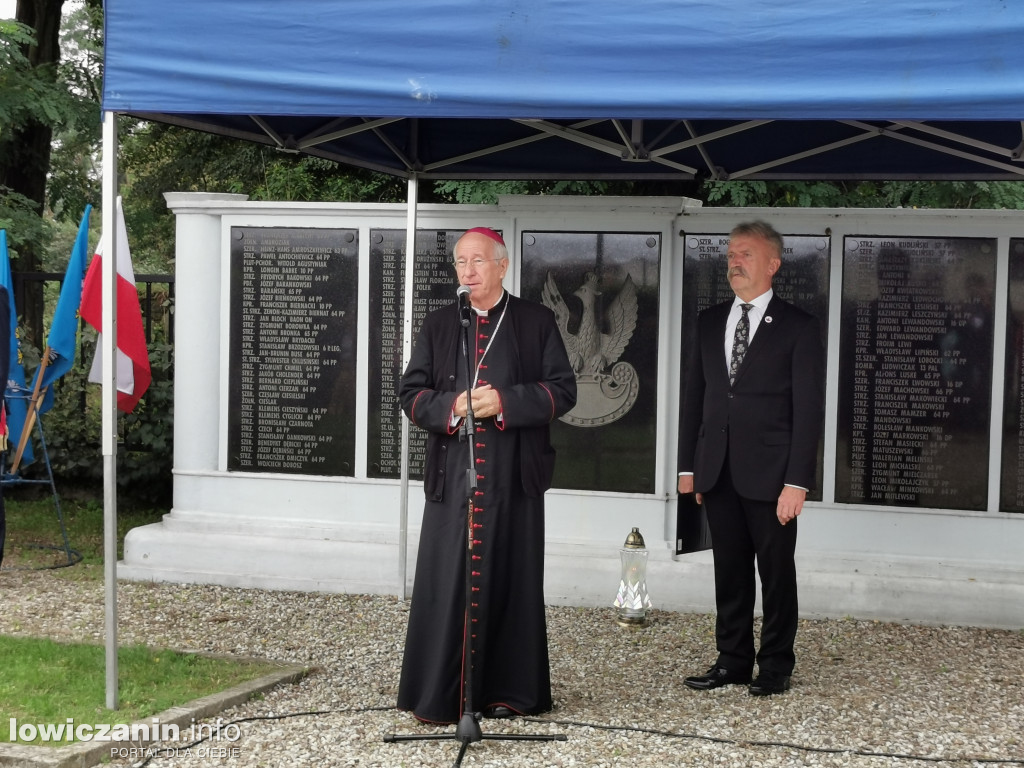 Uroczystości na cmentarzu przy ul. Listopadowej