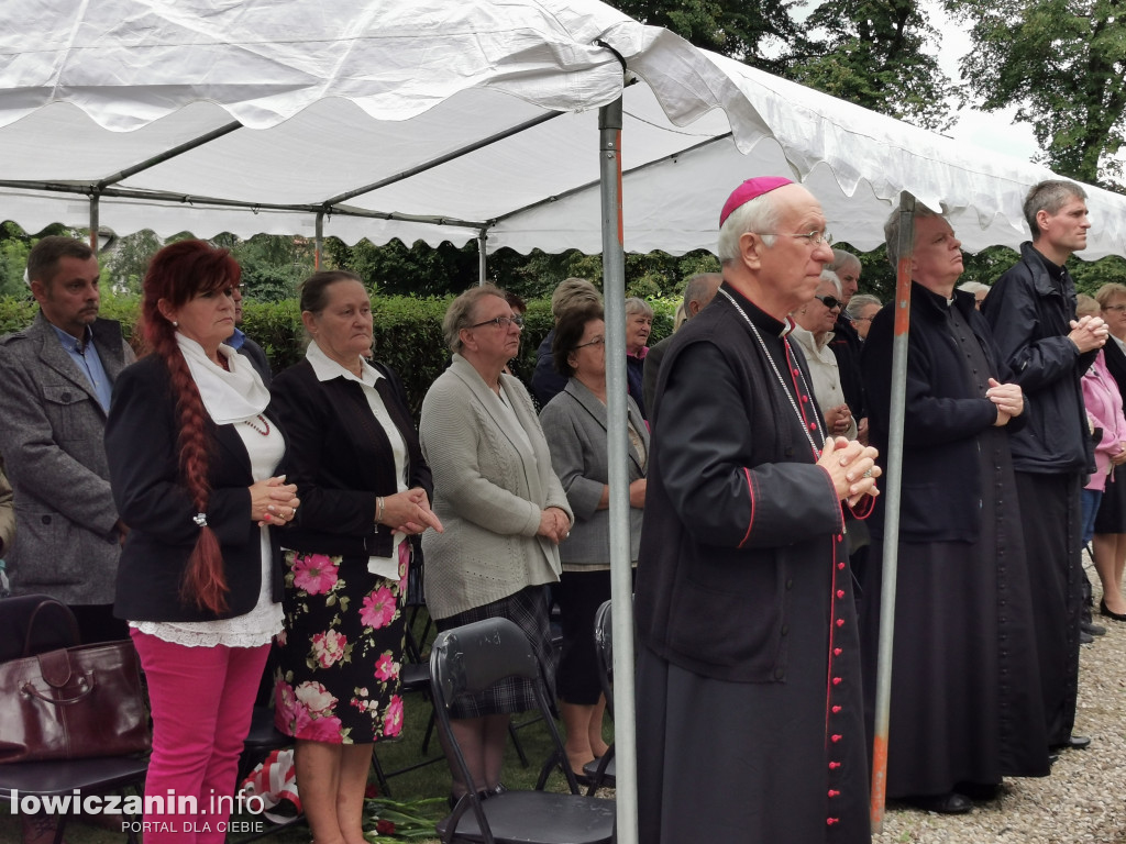 Uroczystości na cmentarzu przy ul. Listopadowej