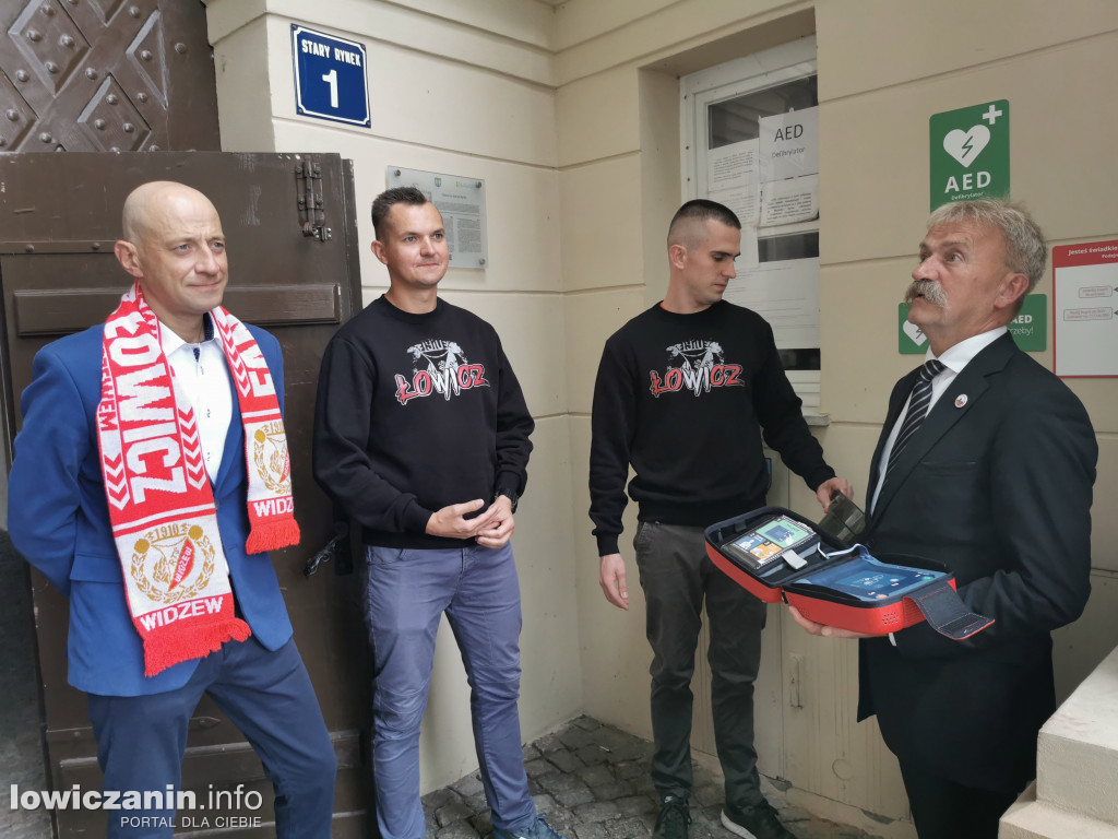 Łowicz zyskał pierwszy defibrylator AED!