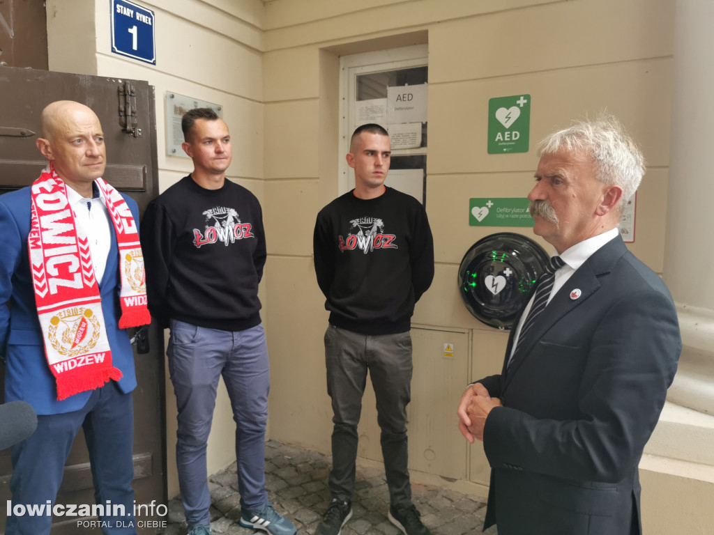 Łowicz zyskał pierwszy defibrylator AED!