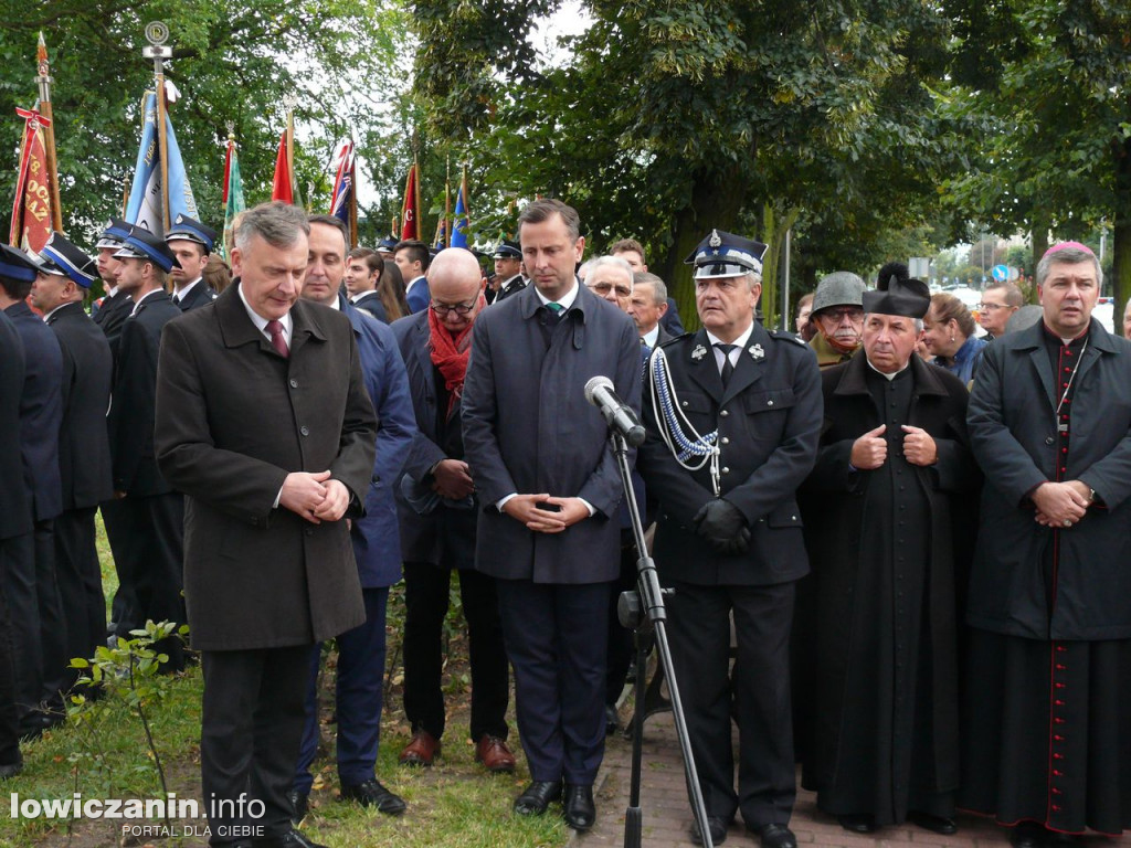 Główni politycy PSL na odsłonięciu pomnika Witosa