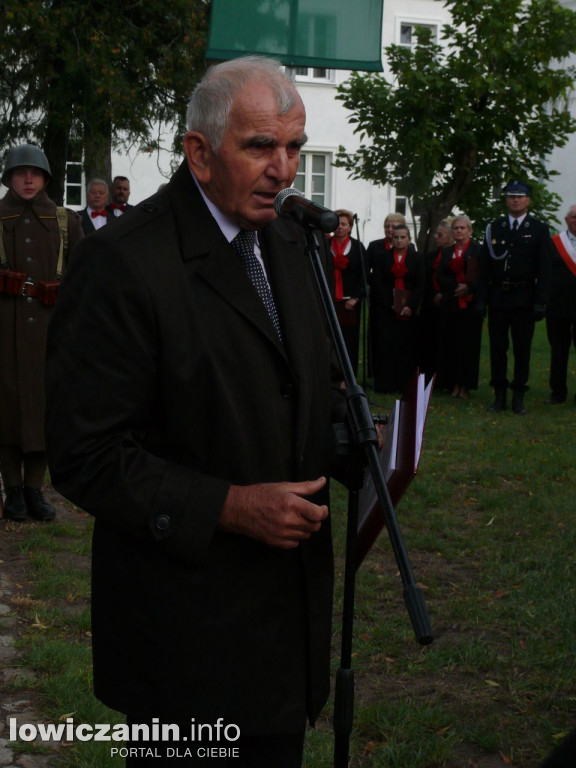 Główni politycy PSL na odsłonięciu pomnika Witosa