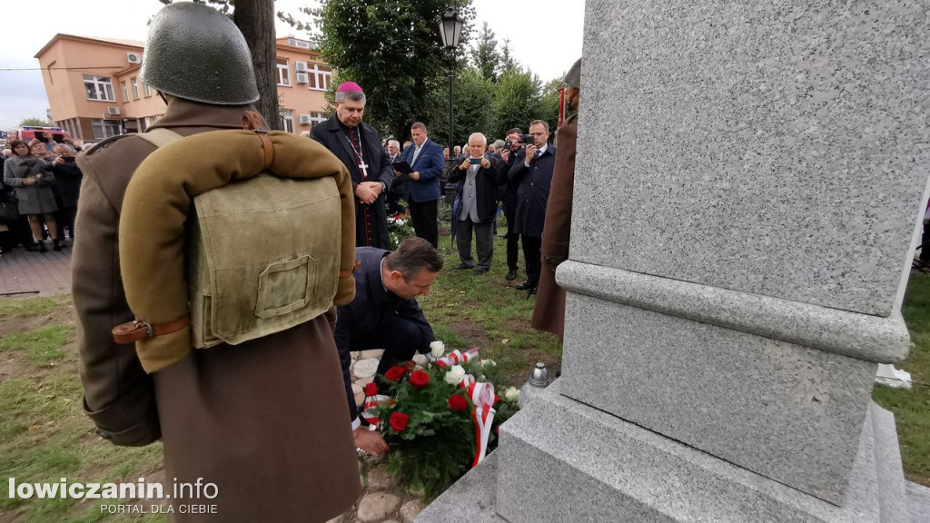 Główni politycy PSL na odsłonięciu pomnika Witosa