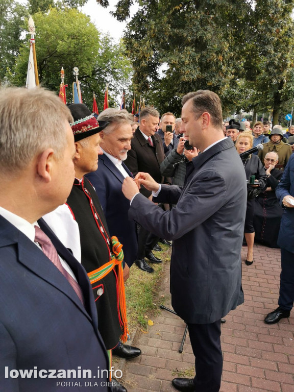 Główni politycy PSL na odsłonięciu pomnika Witosa