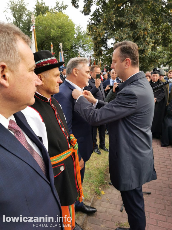 Główni politycy PSL na odsłonięciu pomnika Witosa