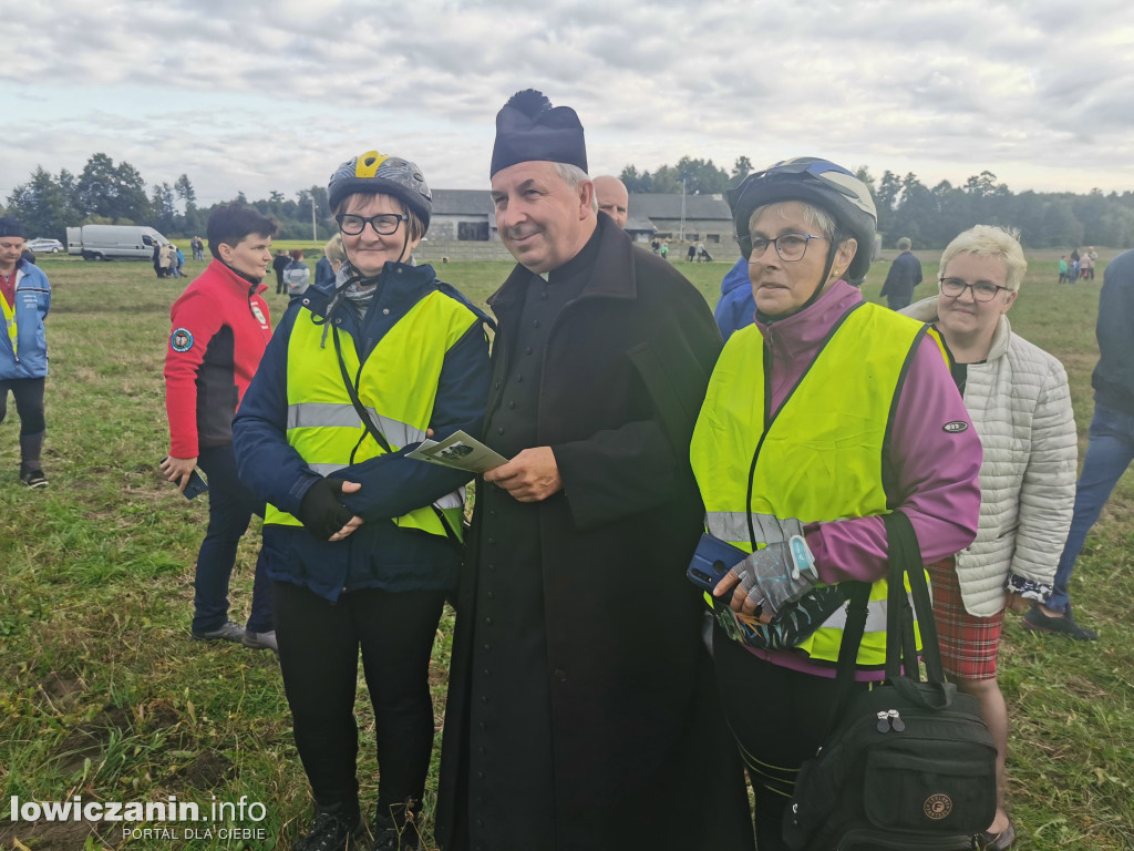 Rekonstrukcja zrzutu Cichociemnych w Czatolinie
