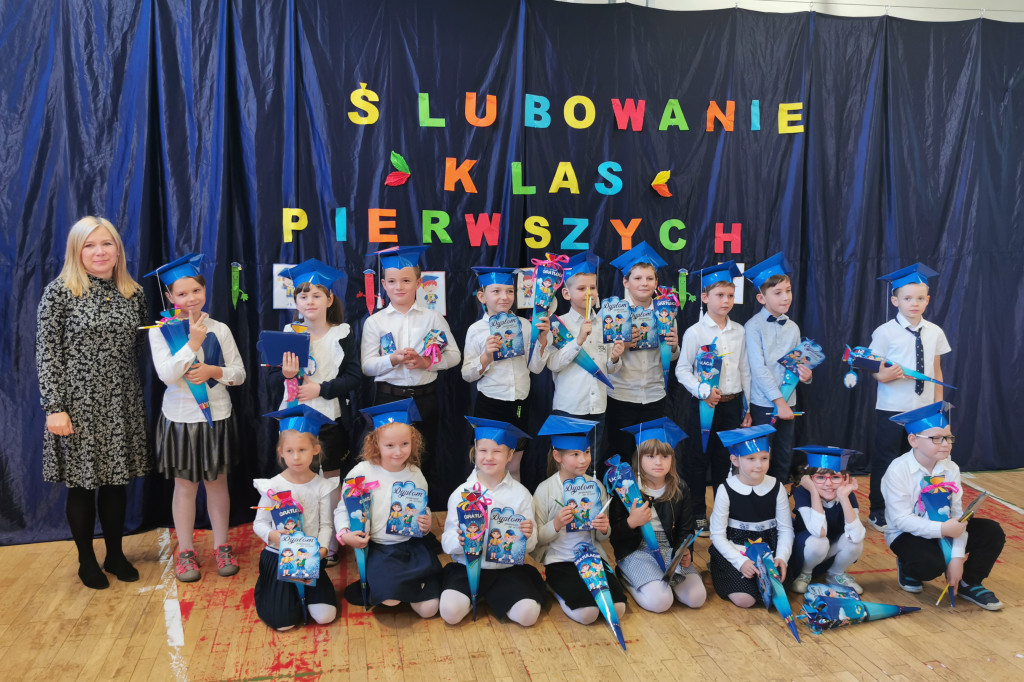 Ślubowanie w SP 4 w Łowiczu