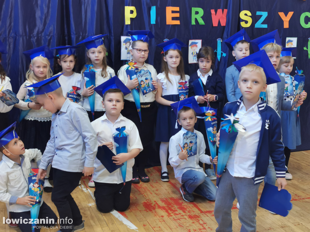 Ślubowanie w SP 4 w Łowiczu