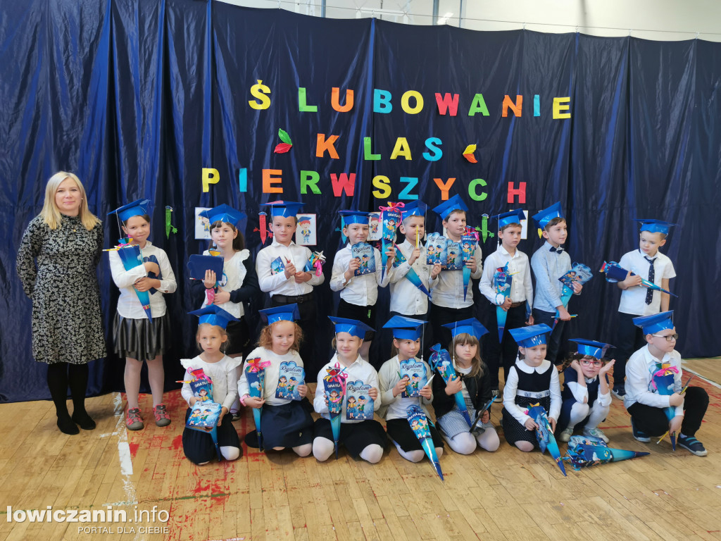 Ślubowanie w SP 4 w Łowiczu