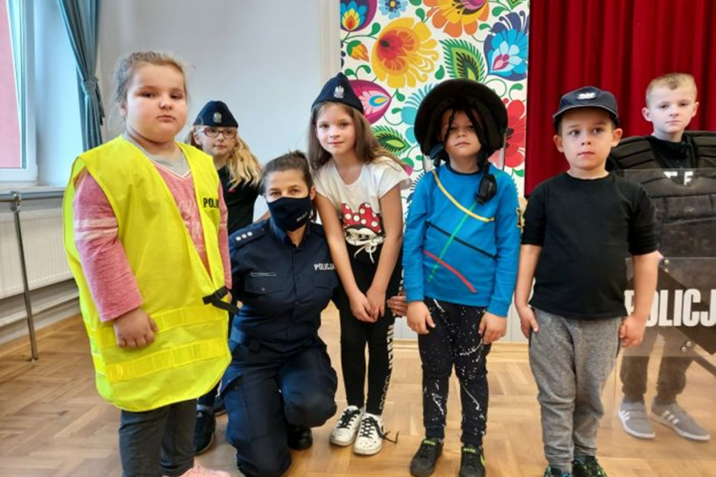 Policjanci na Nocy Bibliotek