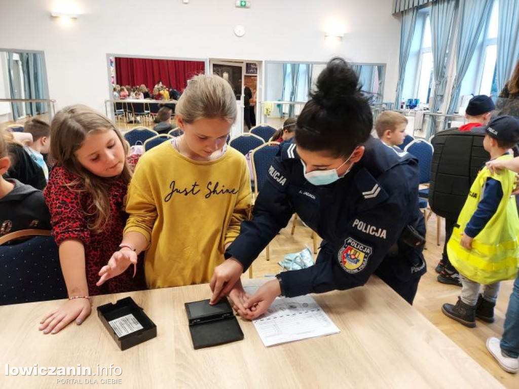 Policjanci na Nocy Bibliotek