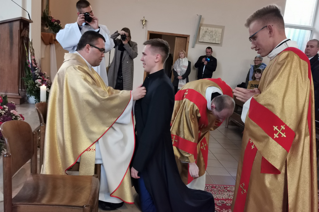 Obłóczyny alumnów w WSD Łowicz