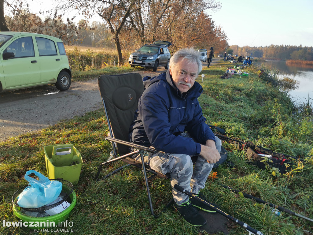 Zawody wędkarskie nad zalewem