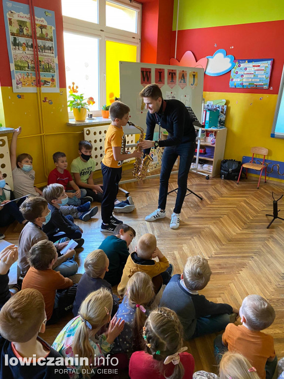 Audycja muzyczna w SP Niedźwiada