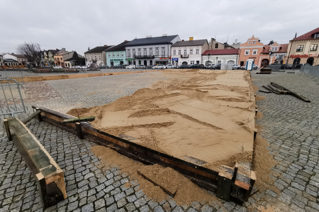 Na Nowym Rynku powstaje lodowisko