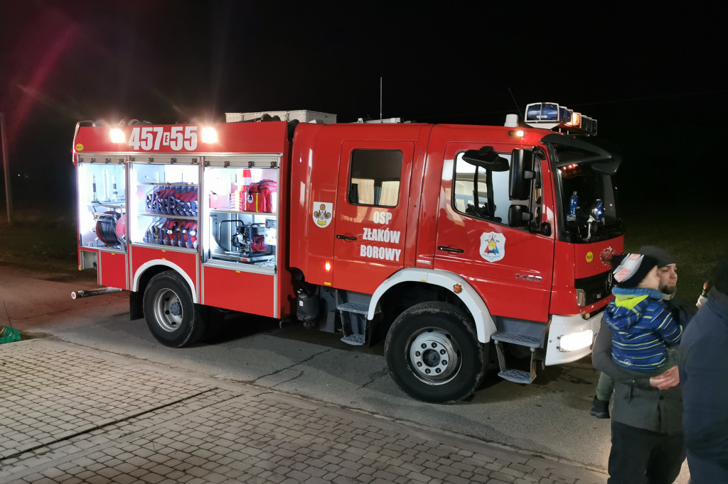 Mercedes Atego dojechał do OSP Złaków Borowy.