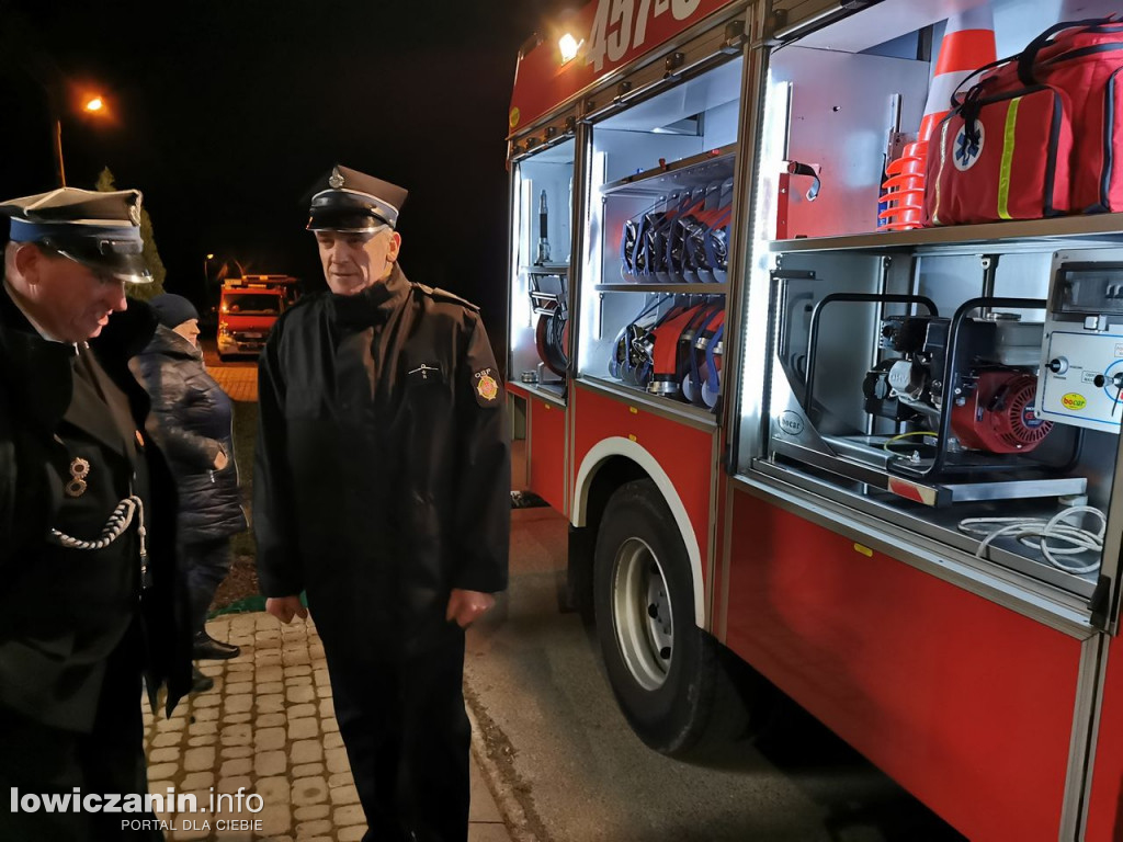 Mercedes Atego dojechał do OSP Złaków Borowy.