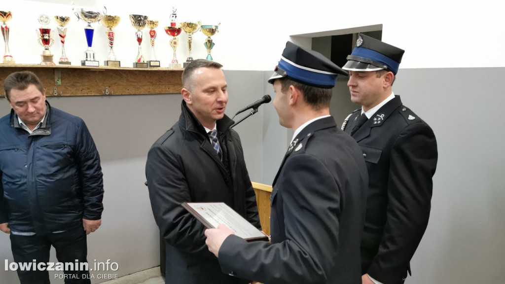 Mercedes Atego dojechał do OSP Złaków Borowy.