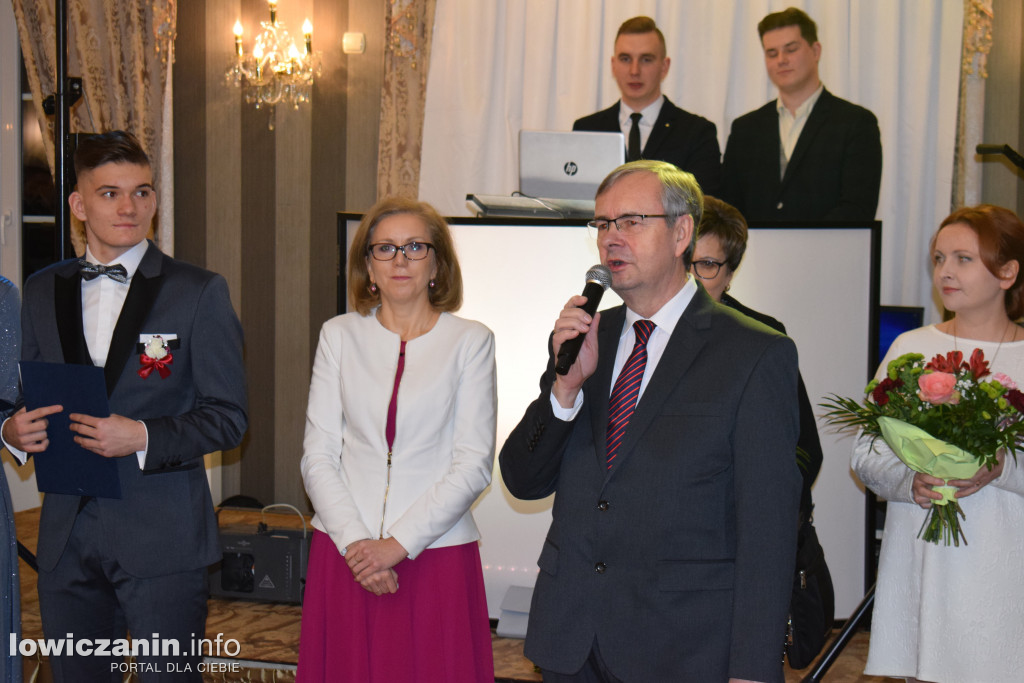 Studniówka I LO w Łowiczu 2022