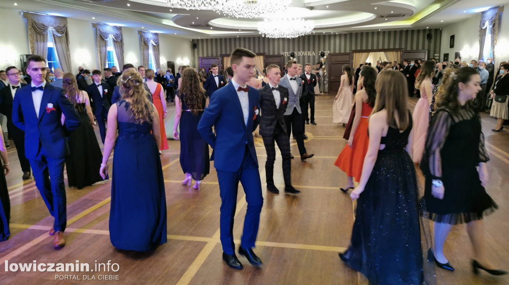 Studniówka I LO w Łowiczu 2022