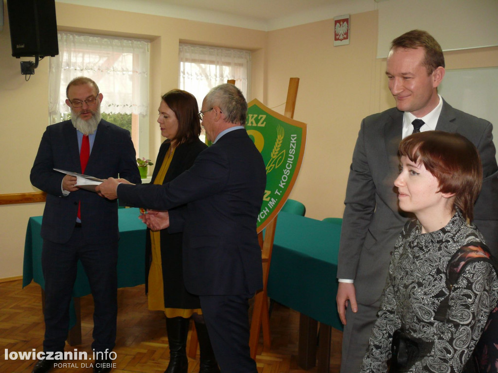 Ile dostaną stypendyści? Nie dużo, ale i tak są zadowoleni