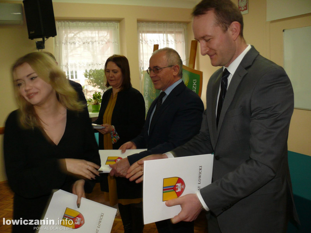 Ile dostaną stypendyści? Nie dużo, ale i tak są zadowoleni