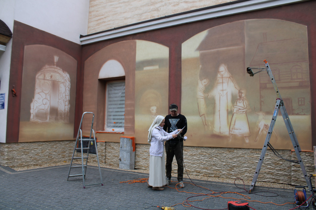 Mural na budynku Przedszkola Diecezjalnego w Łowiczu