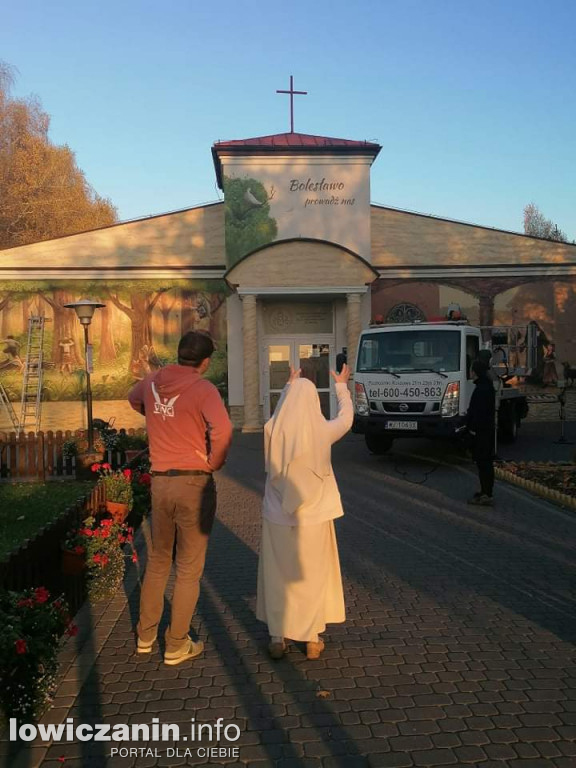 Mural na budynku Przedszkola Diecezjalnego w Łowiczu