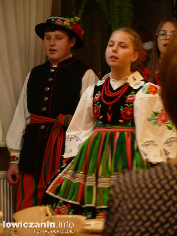 W Bobrownikach Krzewina wystąpiła dla babć i dziadków