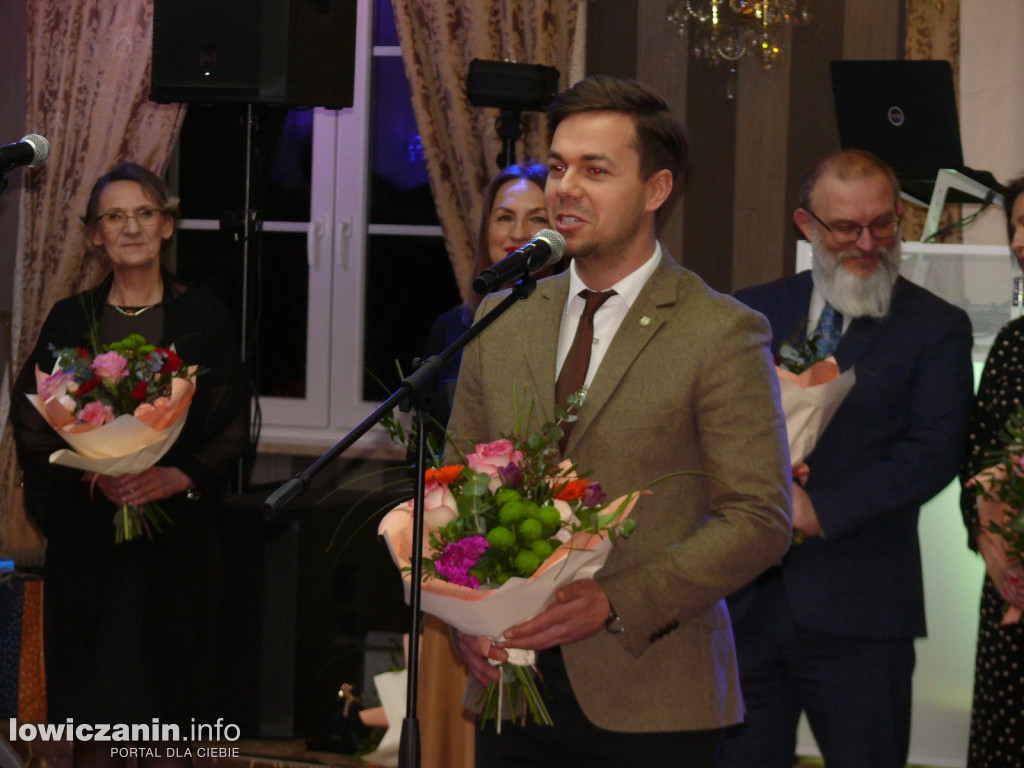 Bal studniówkowy tegorocznych maturzystów ZSP nr 4 z Łowicza.