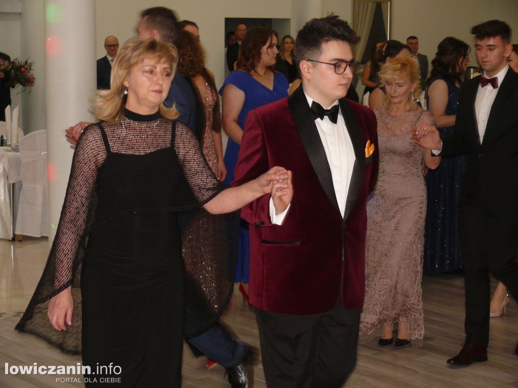 Bal studniówkowy maturzystów z ZS nr 1 w Bratoszewicach