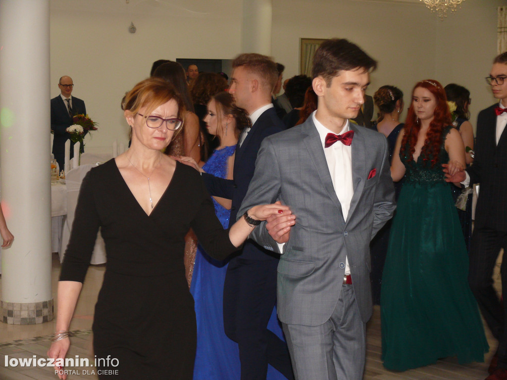 Bal studniówkowy maturzystów z ZS nr 1 w Bratoszewicach