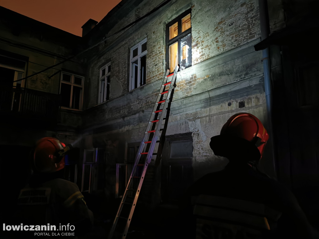 Pożar kamienicy w Łowiczu