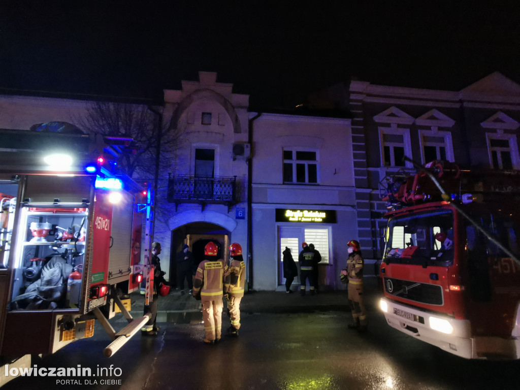 Pożar kamienicy w Łowiczu
