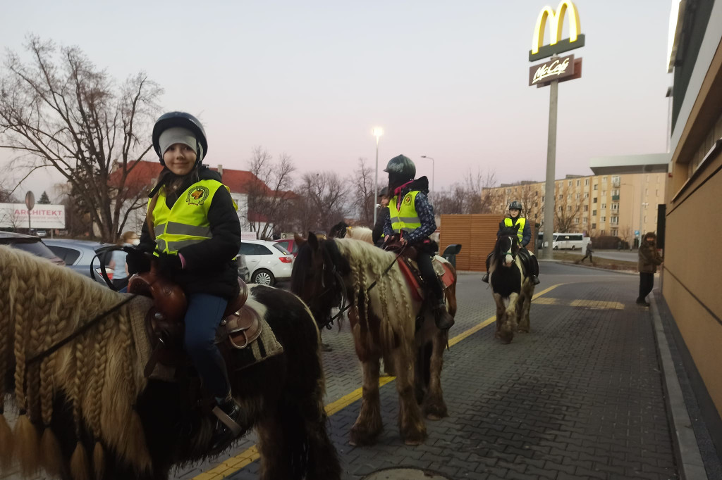 Konna przejażdżka do McDonald’s w Łowiczu