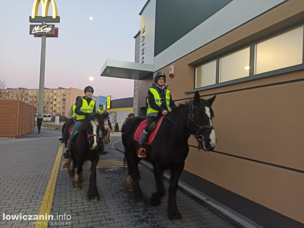 Konna przejażdżka do McDonald’s w Łowiczu