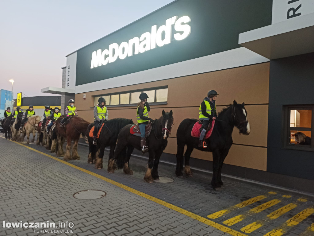Konna przejażdżka do McDonald’s w Łowiczu