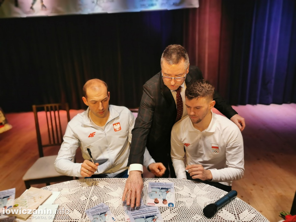 Powitanie Zbigniewa Bródki i Artura Janickiego