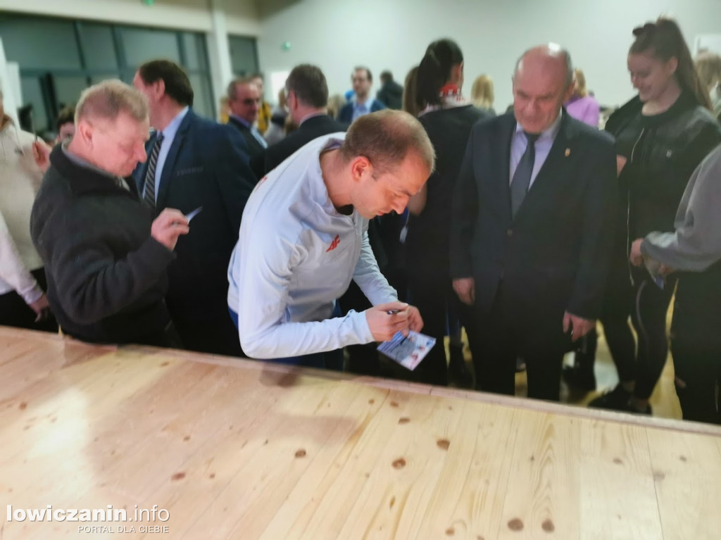 Powitanie Zbigniewa Bródki i Artura Janickiego