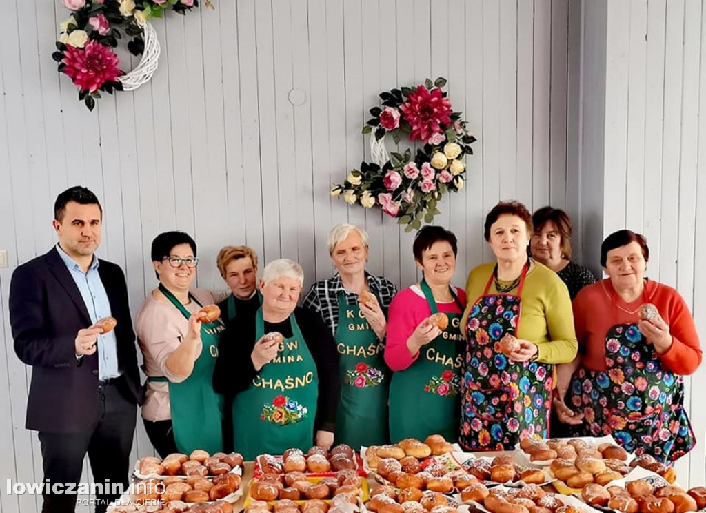 Warsztaty robienia pączków w Chąśnie