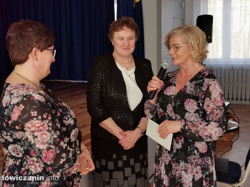 Chąśno. Panowie odśpiewali paniom z KGW 